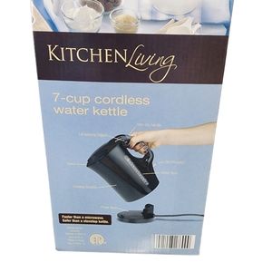 NIB 7-Cup Cordless Water Kettle Black